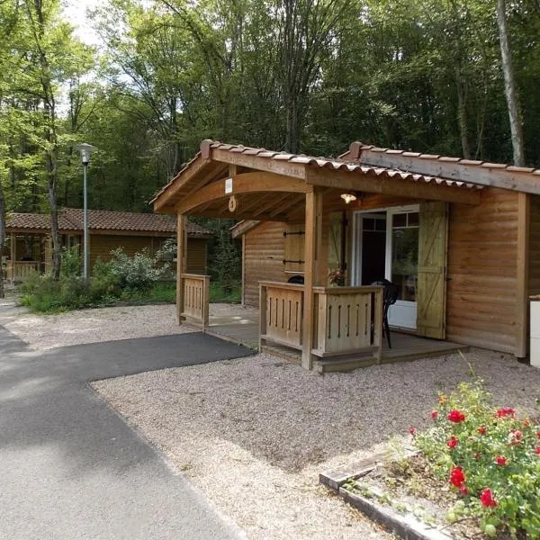 Les Chalets du Lac Amnéville Galaxie，位于岩尼维利的酒店