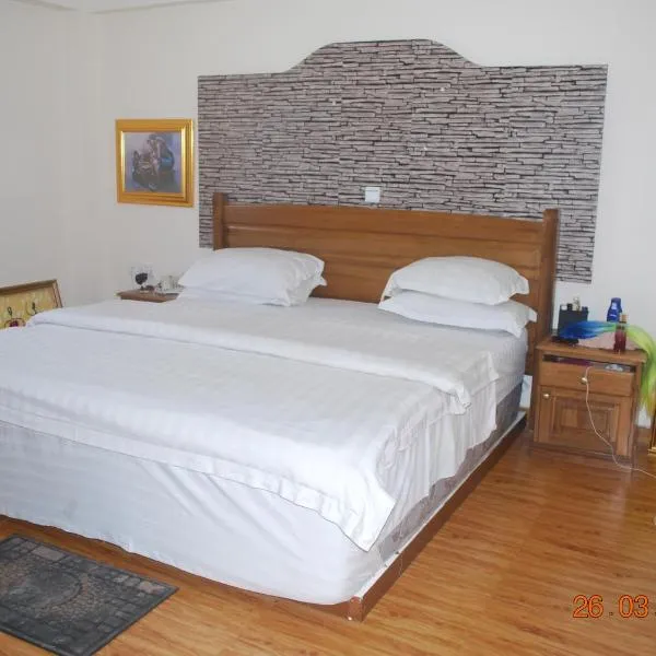 Ampomaah Hotel，位于Nungua的酒店