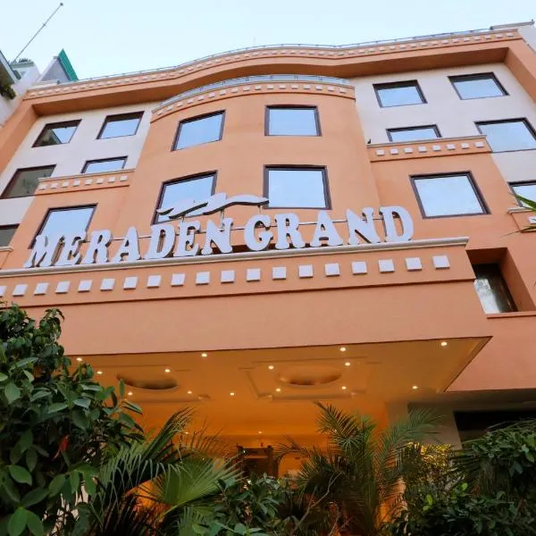 梅雷德大酒店，位于Shivāpur的酒店