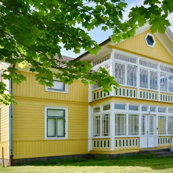 Mooi! Gula Huset，位于Löjenäs的酒店
