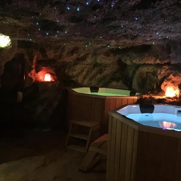 Gorgeous Villa，位于克卢日-纳波卡的酒店