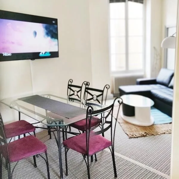 Chez Fanny - appartement de qualité hypercentre Cahors，位于卡奥尔的酒店