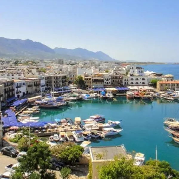 Kyrenia British Harbour Hotel，位于凯里尼亚的酒店