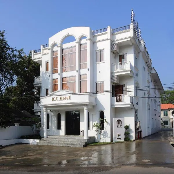 K.C Hotel，位于Insein的酒店