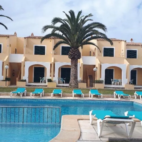 Apartamentos Costa Menorca，位于卡兰博希的酒店