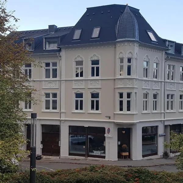 Schillers Hotel & Café - GARNI -，位于Kierspe的酒店