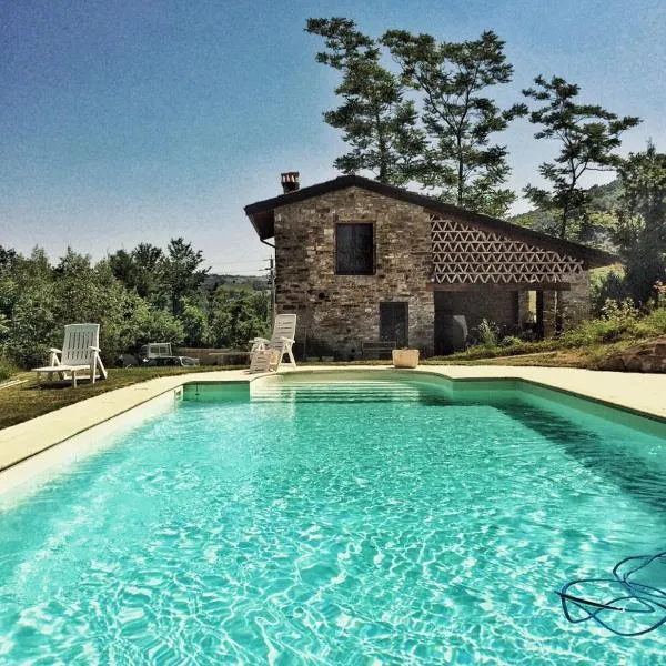 Agriturismo Il Salice，位于Tizzano Val Parma的酒店
