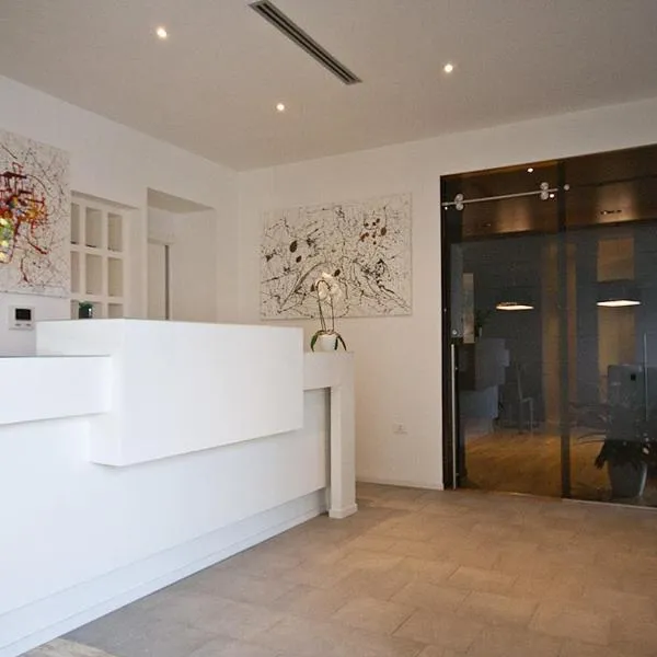 Hotel Muraglie，位于维博瓦伦蒂亚的酒店