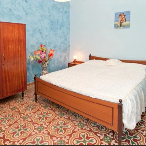 Shaka guest house，位于Tratalias的酒店