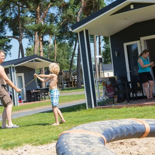 Lodge 4 personen camping de Molenhof，位于Bornerbroek的酒店