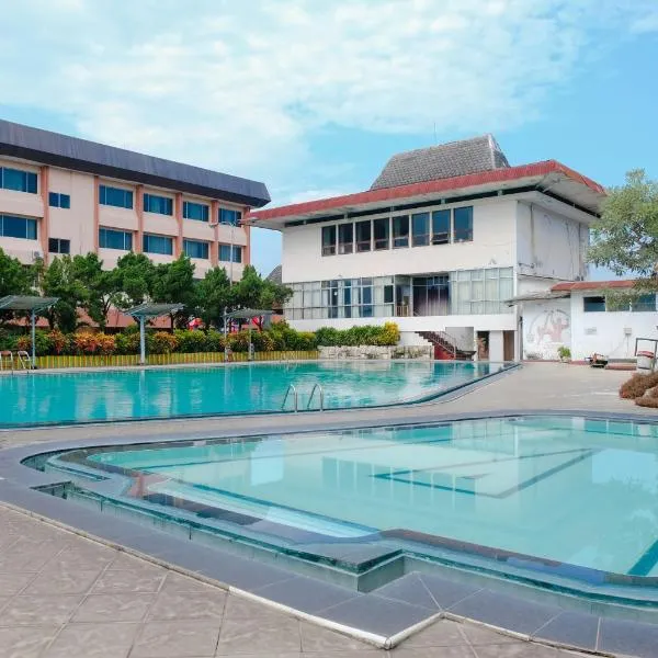 Hotel Bandung Permai Jember，位于Ambulu的酒店