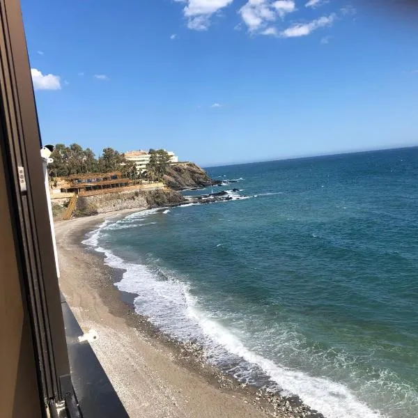 Malibu Playa Apartamento，位于贝纳尔马德纳的酒店