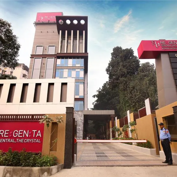 Regenta Central the Crystal Kanpur,，位于Juhi Bari的酒店