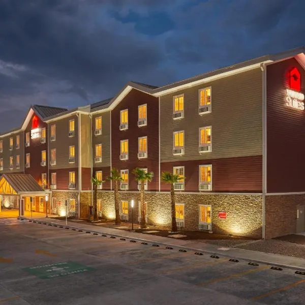 Extended Suites Tijuana Macroplaza，位于Rancho El Aguajito的酒店