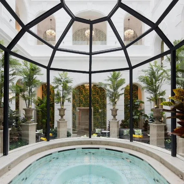 Mystery Hotel Budapest, Preferred Hotels & Resorts，位于布达佩斯的酒店