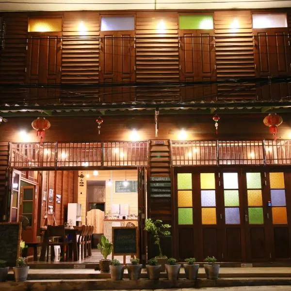 BanSoi 1 & Alley One Cafe，位于董里的酒店