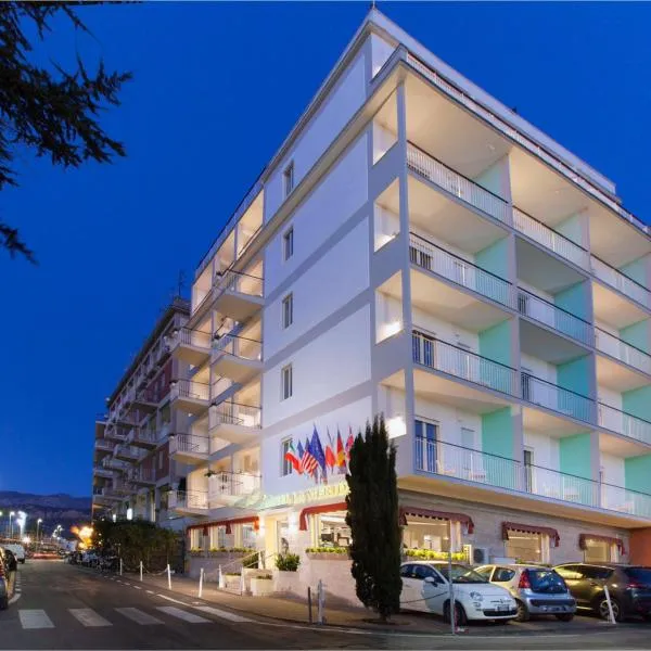 拉梅里狄亚娜酒店，位于索伦托的酒店