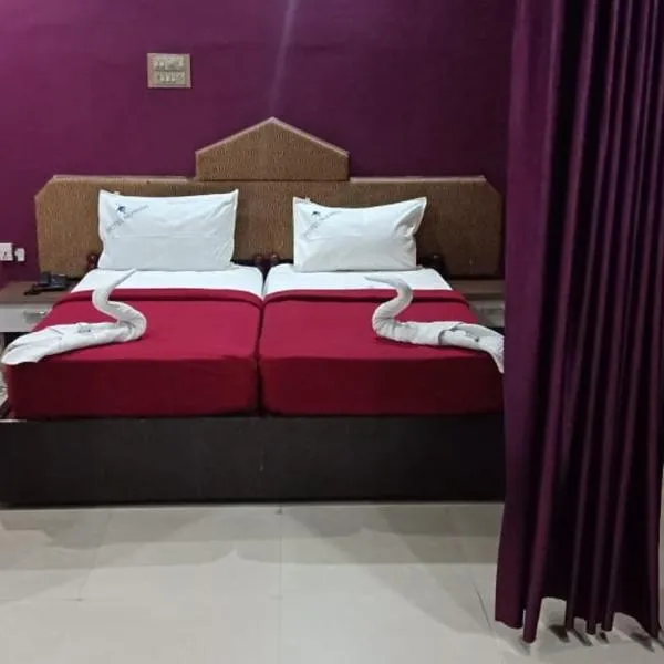 Hotel Nuhman，位于Kondotti的酒店