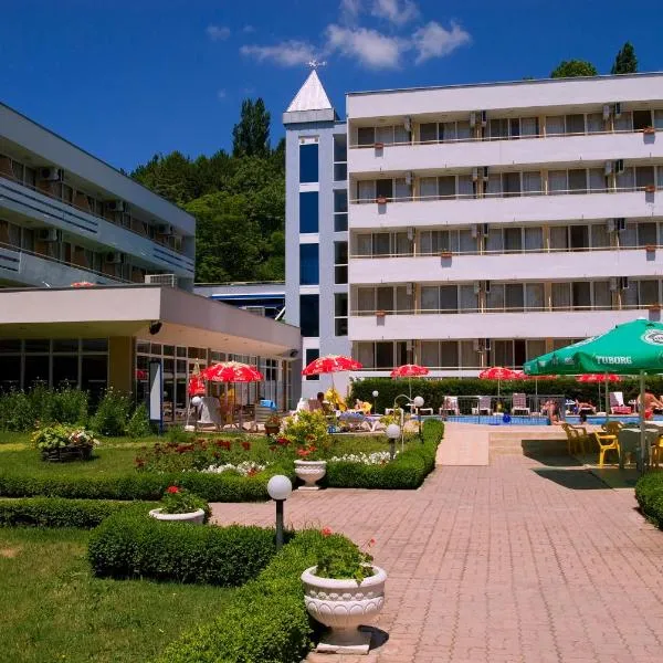 Hotel Oasis，位于阿尔贝纳的酒店
