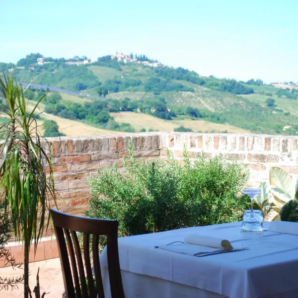 洛卡达皮赛尼住宿加早餐旅馆，位于Montalto delle Marche的酒店