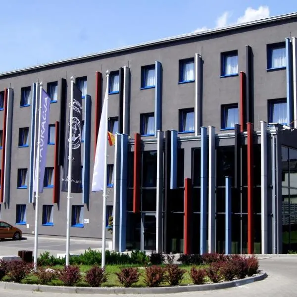 Hotel Malinowski Business，位于Sośnicowice的酒店