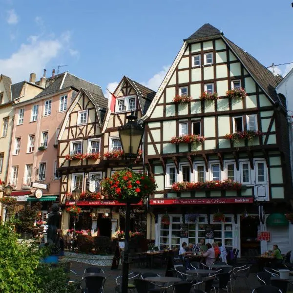 The Burgklause Boutique Hotel，位于莱茵河畔林茨的酒店