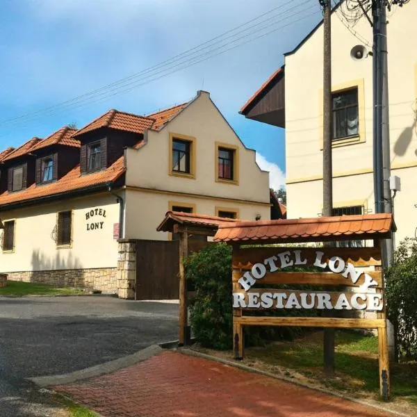 洛尼酒店，位于Český Brod的酒店
