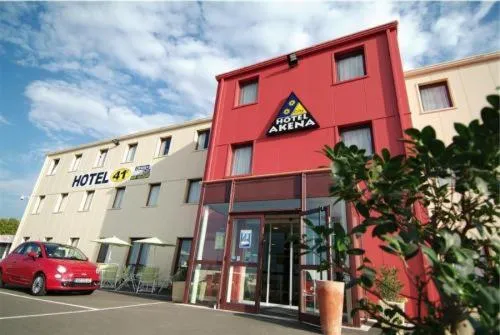 雅嘉娜市阿尔比盖亚克酒店，位于Lisle-sur-Tarn的酒店