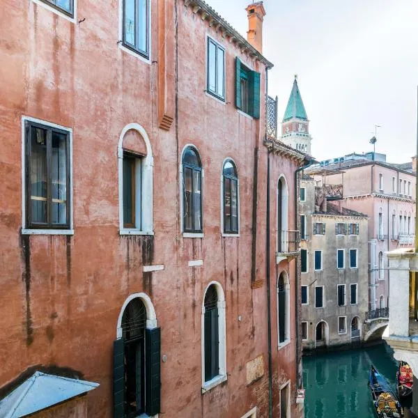 Luxury Venetian Rooms，位于威尼斯丽都的酒店