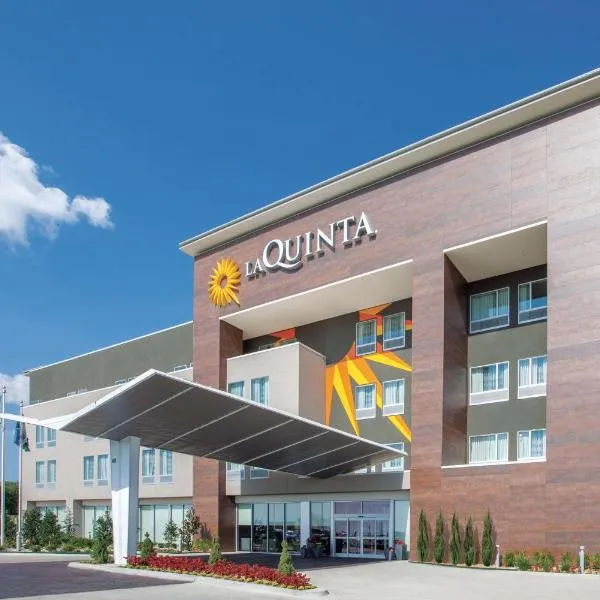 La Quinta by Wyndham Tulsa Broken Arrow，位于Union的酒店