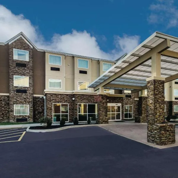 La Quinta by Wyndham Collinsville - St. Louis，位于Maryville的酒店