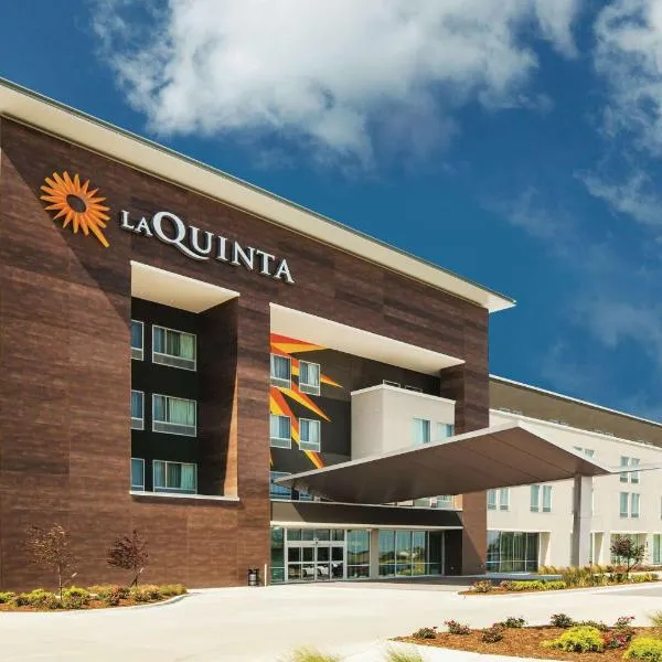 La Quinta by Wyndham Wichita Northeast，位于Augusta的酒店