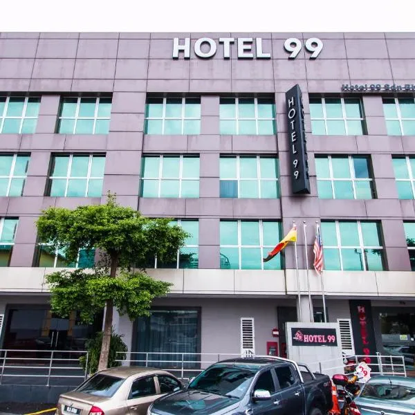 蒲种公主城99酒店，位于Kampong Melayu Kebun Bunga的酒店