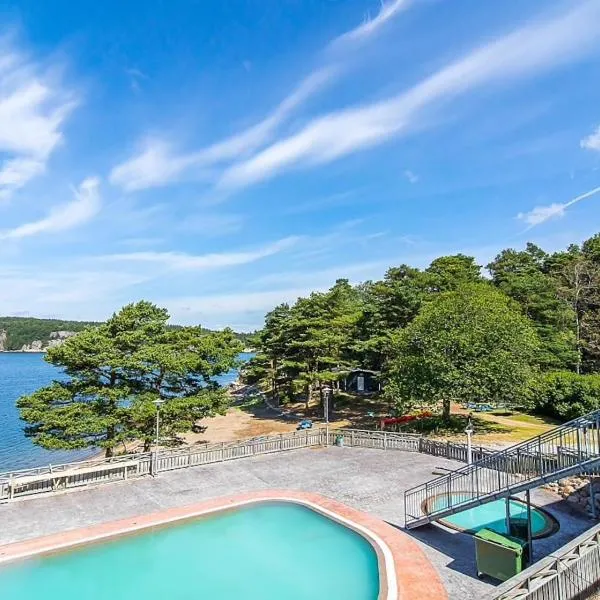 Hällestrand Apartment 32，位于斯特伦斯塔德的酒店