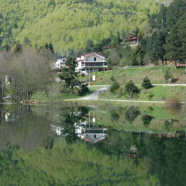 hotel lo sciatore，位于Cotronei的酒店