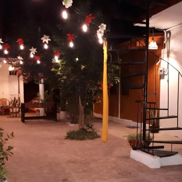 Casa Lao Centro，位于锡瓦塔塔内霍的酒店