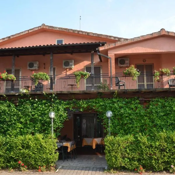 Hotel La Mimosa，位于Nunziatella的酒店