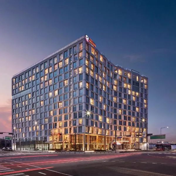 Ramada Encore by Wyndham Gimpo Han River Hotel，位于金浦的酒店