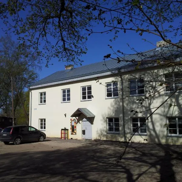 Kadrina St. Catharine's Guesthouse，位于Järvajõe的酒店