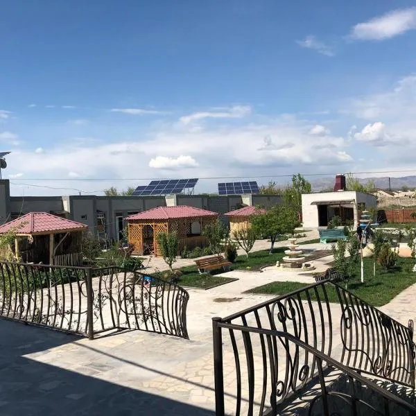 Ralina Restaurant and Hotel，位于Ararat的酒店