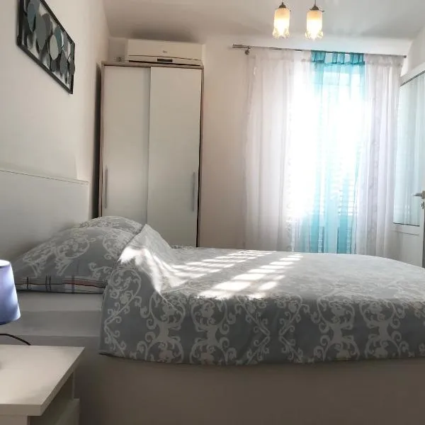 Apartments Milanović，位于木洛希尼的酒店
