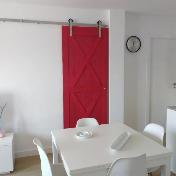 Apartamento ENSUEñO en Cullera playa San Antonio，位于库列拉的酒店