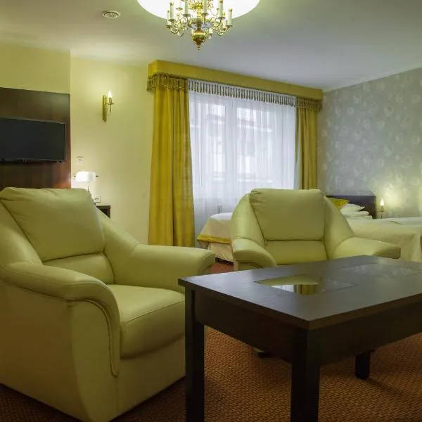 Hotel Ostrawa，位于Chałupki的酒店