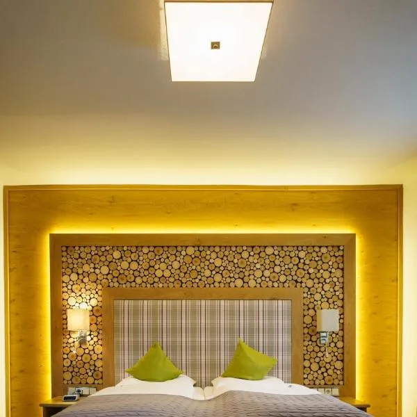 Hotel-Gasthof zur Sonne，位于帕彭海姆的酒店