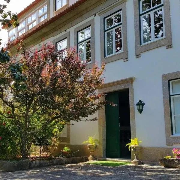 冬宫农场 - 庄园酒店，位于Loivos da Ribeira的酒店