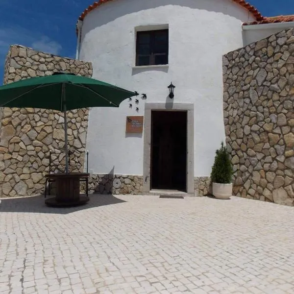 Casa Moinho do Oeste - West Windmill Portugal，位于Moledo的酒店