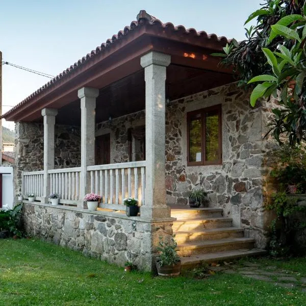 Casa Eido Vello，位于蓬特亚雷亚斯的酒店