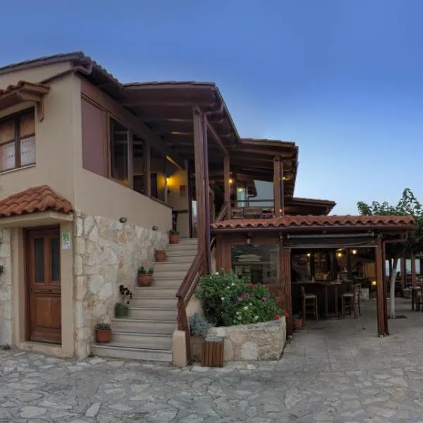 伊尔瑞诺酒店，位于Agios Thomas的酒店