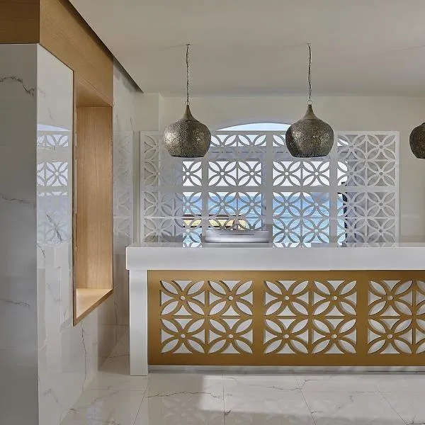 Vasia Boulevard Hotel (Adults Only)，位于赫索尼索斯的酒店