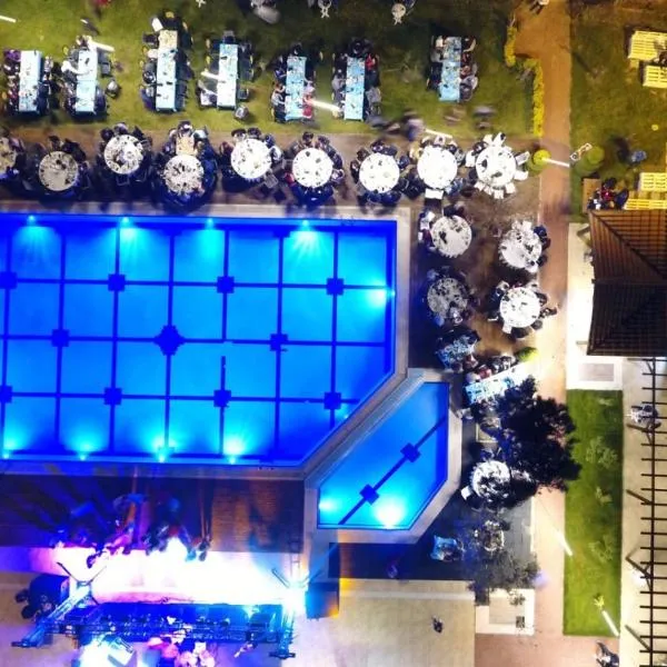 阿洛里亚花园酒店，位于Viranköy的酒店